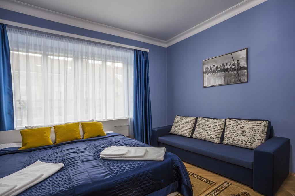Luxury Air-Conditioned Rooms In Old Town براتسيلافا المظهر الخارجي الصورة